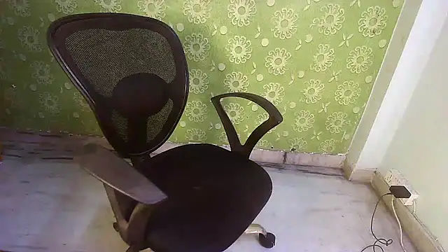 Brown-kudi naked strip on cam for live sex video chat