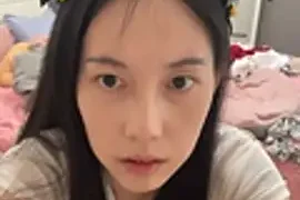 DD-52 naked strip on cam for live sex video chat