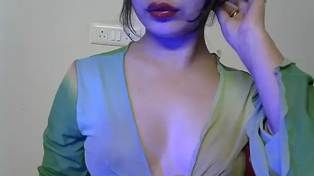 Disha_22_ naked strip on cam for live sex video chat