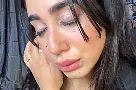 Meryem_Queen naked strip on cam for live sex video chat