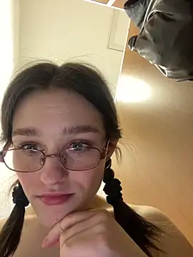 Mia_Mia_M naked strip on cam for live sex video chat