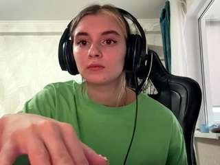 KelsieNoggle nude Live Sex Chat Show