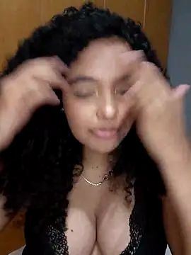pandinhagamer naked strip on cam for live sex video chat