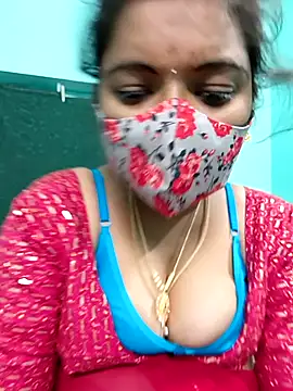 Ramya-hot-gueen naked strip on cam for live sex video chat