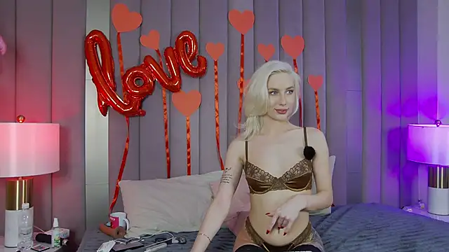 TiffanyStein naked strip on cam for live sex video chat