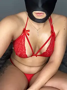 yourgirlkate naked strip on cam for live sex video chat