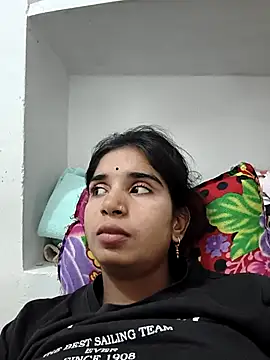 Cute-Natashaa naked strip on cam for live sex video chat