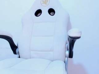 Leimy-Brown nude Live Sex Chat Show