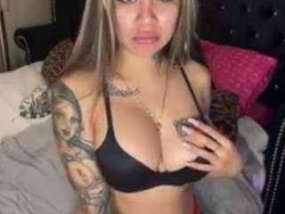 RosieeeYvetteee333 nude Live Sex Chat Show