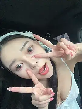 kiki-chloe naked strip on cam for live sex video chat