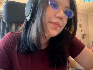 Lina Cute nude Live Sex Chat Show