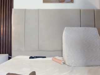 MiLa-Dyva nude Live Sex Chat Show
