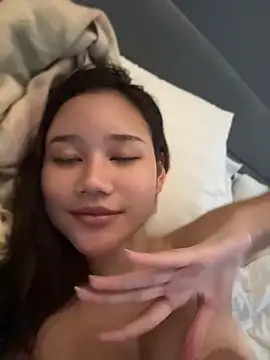 SweetThaiGirlfriend naked strip on cam for live sex video chat