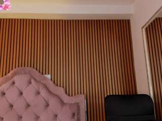 Vaiolet-hot nude Live Sex Chat Show