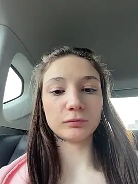 hiding-mila naked strip on cam for live sex video chat