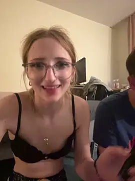 LauraundSteve_ naked strip on cam for live sex video chat