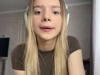 Eni nude Live Sex Chat Show