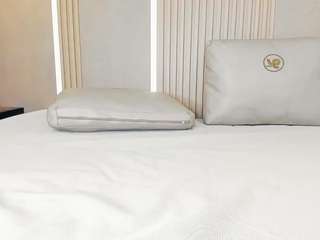Niky-Hamilton nude Live Sex Chat Show