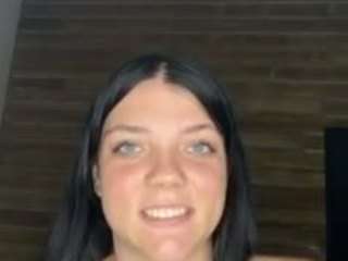 submissivebaby23 nude Live Sex Chat Show