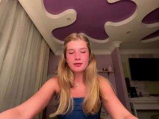 Taya nude Live Sex Chat Show