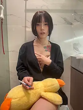 xiaojiu-baobei naked strip on cam for live sex video chat