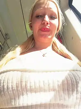 Elfi_InPublic naked strip on cam for live sex video chat