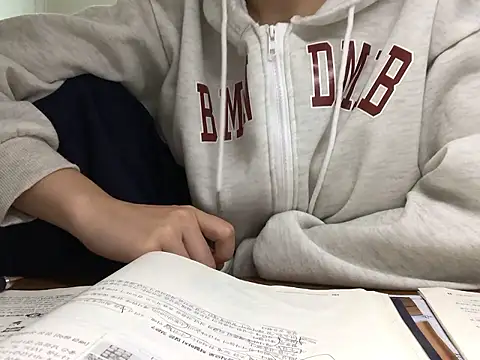 hypekittyboy naked strip on cam for live sex video chat