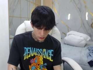 Iantwink18 nude Live Sex Chat Show