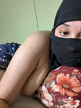 Lilainamoro naked strip on cam for live sex video chat