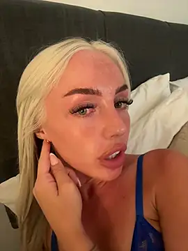 Livsaphire naked strip on cam for live sex video chat