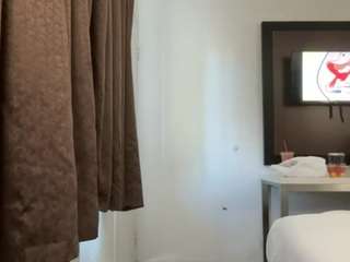 thebrainiacbimbo nude Live Sex Chat Show